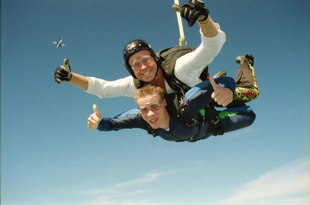 Skydivers 