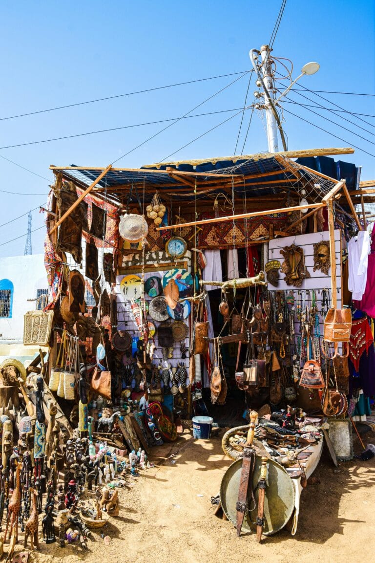 Read more about the article The Ultimate Guide to Kenyan Handicrafts and Souvenirs