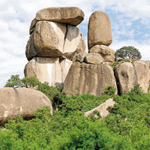 Read more about the article Kit Mikayi Rock in Kisumu: Sacred Luo Cultural Site